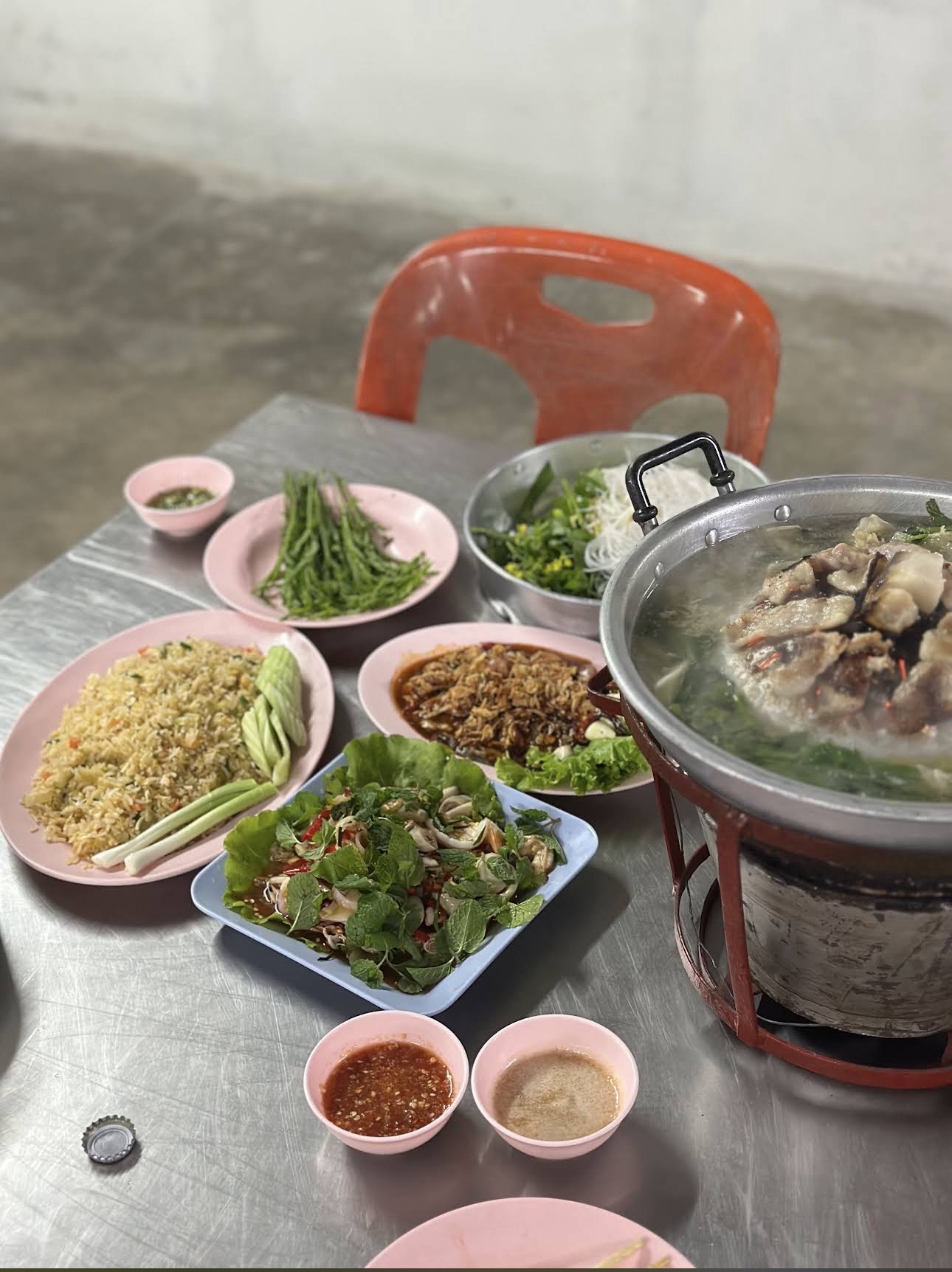 ร้านเนื้อย่างริมบึง