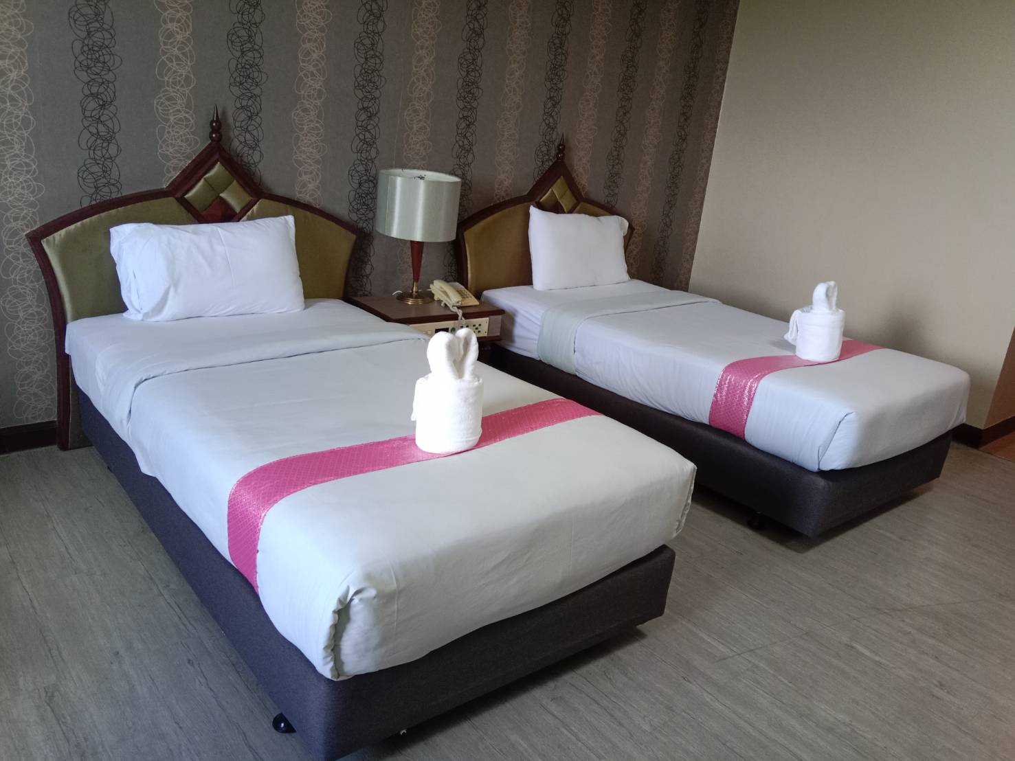 jpemerald hotel